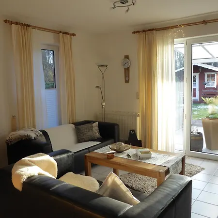 Kroeger-scholz Ueber 2 Etagen Holiday home Papenburg